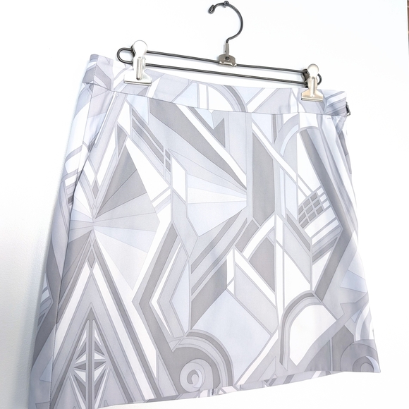 Polo Golf by Ralph Lauren Golf Skorts In Size 2 - Picture 3 of 11